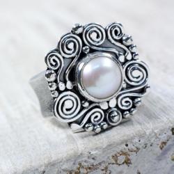 Srebrny pierścionek z perła - Pierścionki - Biżuteria