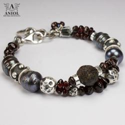 bransoleta,srebro,perły grafitowe,granaty - Bransoletki - Biżuteria