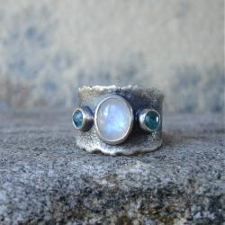 obrączka z kamieniem księżycowym,surowa - Pierścionki - Biżuteria