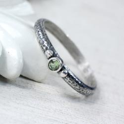 Srebrny pierścionek z oliwinem - Pierścionki - Biżuteria