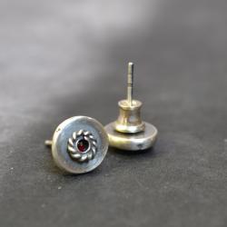 drobne wkrętki,srebrne wkrętki,z granatem - Kolczyki - Biżuteria