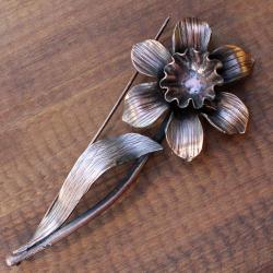 kwiat,narcyz,metaloplastyka - Broszki - Biżuteria