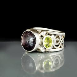 pierścionek z rubinem i oliwinami - Pierścionki - Biżuteria