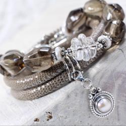 Komplet bransoletek z kwarcem dymnym i perłami - Bransoletki - Biżuteria