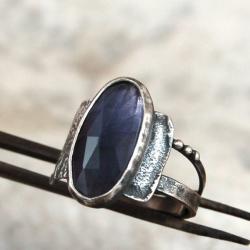 srebrny pierścionek z iolitem - Pierścionki - Biżuteria