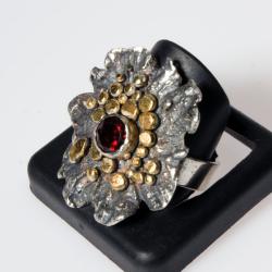 Pierścień srebrny z fasetownym granatem - Pierścionki - Biżuteria