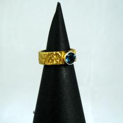 obrączka srebrna z topazem london blue - Pierścionki - Biżuteria