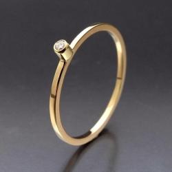 Złoty pierścionek z brylantem - Pierścionki - Biżuteria