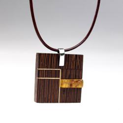wisior z drewna,bursztynu i srebra,kwadrat - Wisiory - Biżuteria
