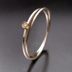 Złoty pierścionek z brylantem - Pierścionki - Biżuteria