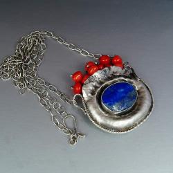 srebrny wisior z lapis lazuli i koralami - Wisiory - Biżuteria
