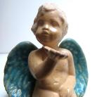 Ceramika i szkło aniołek,figurka siedząca,romantyczny,całuśny