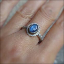 niebieski pierścionek,pierścionek z kyanitem - Pierścionki - Biżuteria