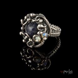 pierścień z szafirem,misterny,wire wrapping,vevka - Pierścionki - Biżuteria