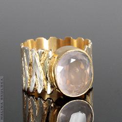 pierścionek,srebrny,złocony,zebra,kwarc różowy - Pierścionki - Biżuteria