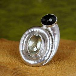 srebrny pierścionek z zielonym ametystem i onyksem - Pierścionki - Biżuteria