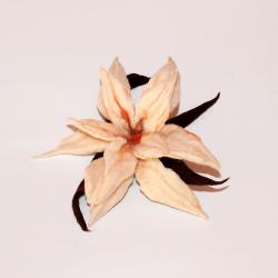broszka filcowana,kwiaowa broszka,kwiat wanilii - Broszki - Biżuteria